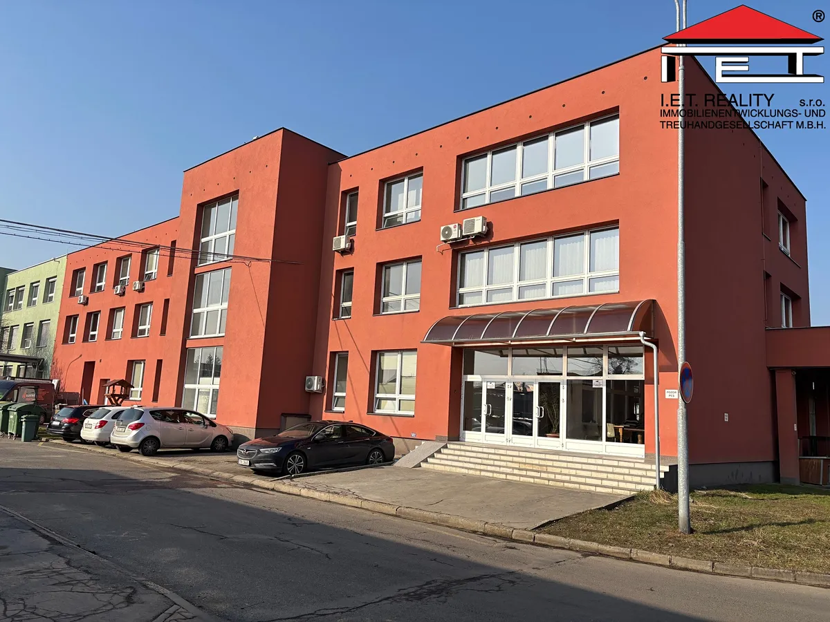 Pronájem kanceláře 95 m²